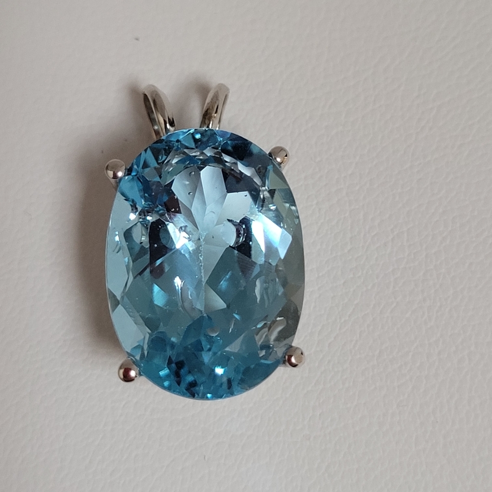 14k Solid Gold Oval Natural Swiss Blue Topaz Pendant, Approx 16  Carat.